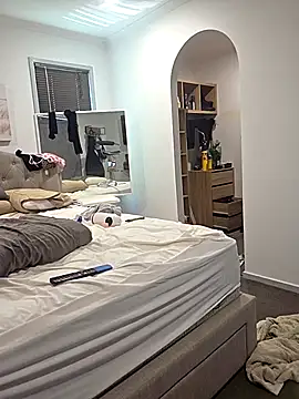 iamthepublickmasterbater online show from 4, 12, 2025