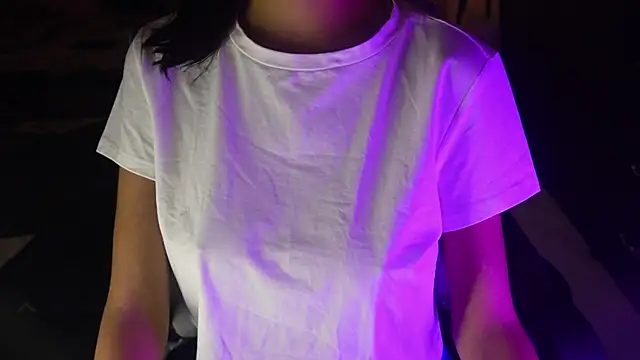 Snapshot of NidhiChandra chatting on 15, 11, 2025 NidhiChandra online show from 15, 11, 2025