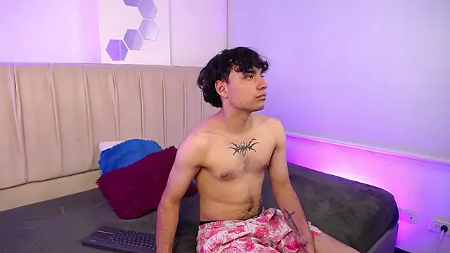 Snapshot of Aprhil_Blaze chatting on 22, 10, 2025 Aprhil Blaze online show from 22, 10, 2025