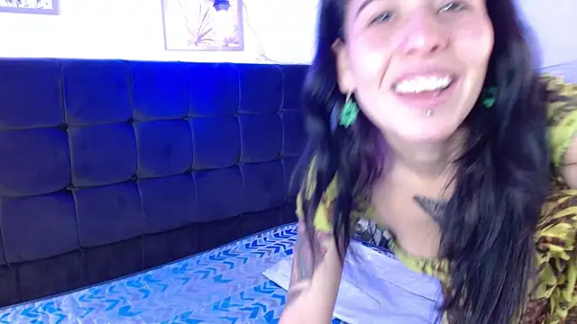 Snapshot of Aprhil_Blaze chatting on 27, 11, 2025 Aprhil Blaze online show from 27, 11, 2025