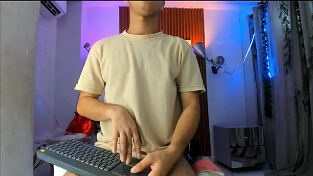 Snapshot of David_niet chatting on 11, 10, 2025 David niet online show from 11, 10, 2025