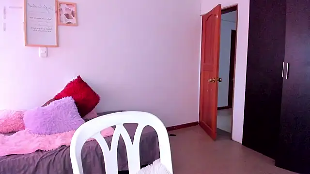 Snapshot of Ana__Pink chatting on 10, 9, 2025 Ana Pink online show from 10, 9, 2025