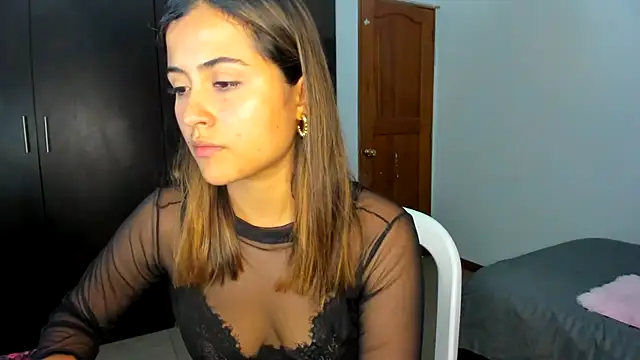 Snapshot of Ana__Pink chatting on 24, 10, 2025 Ana Pink online show from 24, 10, 2025