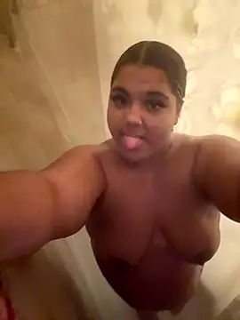 Snapshot of 1n0nlythroat chatting on 16, 10, 2025 1n0nlythroat online show from 16, 10, 2025