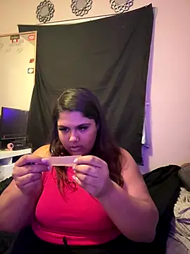 Snapshot of 1n0nlythroat chatting on 21, 10, 2025 1n0nlythroat online show from 21, 10, 2025