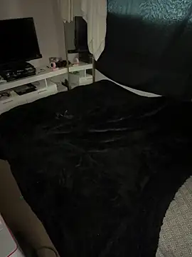 Snapshot of 1n0nlythroat chatting on 27, 10, 2025 1n0nlythroat online show from 27, 10, 2025