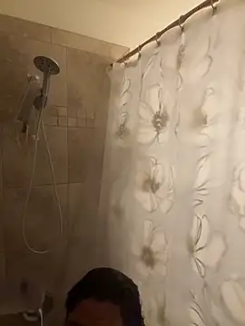 Snapshot of 1n0nlythroat chatting on 30, 10, 2025 1n0nlythroat online show from 30, 10, 2025