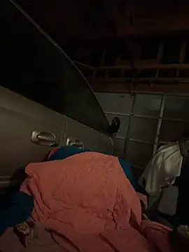 Snapshot of 1n0nlythroat chatting on 14, 11, 2025 1n0nlythroat online show from 14, 11, 2025