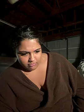 Snapshot of 1n0nlythroat chatting on 16, 11, 2025 1n0nlythroat online show from 16, 11, 2025