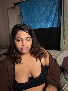 Snapshot of 1n0nlythroat chatting on 19, 11, 2025 1n0nlythroat online show from 19, 11, 2025