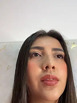Snapshot of Lupe_19 chatting on 19, 10, 2025 Lupe 19 online show from 19, 10, 2025