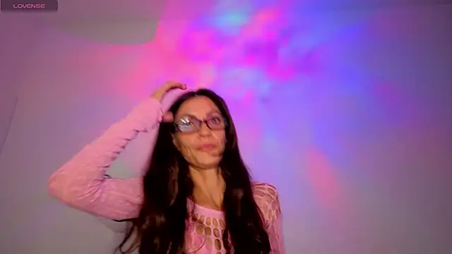 Snapshot of Eimikuro11 chatting on 14, 10, 2025 Eimikuro11 online show from 14, 10, 2025