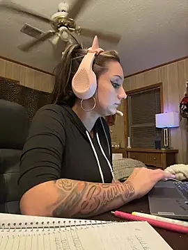 Snapshot of jflyyy chatting on 20, 11, 2025 jflyyy online show from 20, 11, 2025