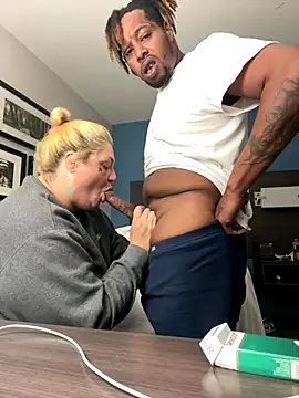 Snapshot of BigMfLuther chatting on 12, 11, 2025 BigMfLuther online show from 12, 11, 2025