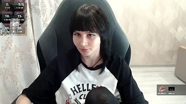 Snapshot of MistyDark chatting on 10, 10, 2025 MistyDark online show from 10, 10, 2025