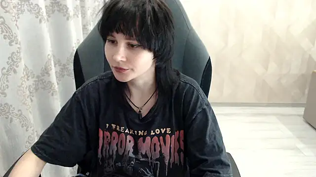 Snapshot of MistyDark chatting on 14, 10, 2025 MistyDark online show from 14, 10, 2025