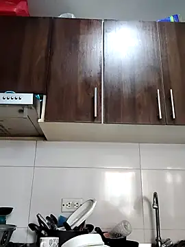 Megara 25 online show from 21, 2, 2026