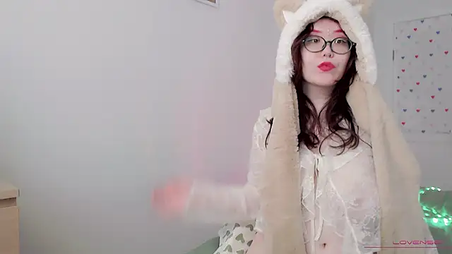 tsunade chan online show from 16, 1, 2026