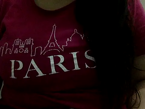 Snapshot of your-luu chatting on 22, 11, 2025 your-luu online show from 22, 11, 2025