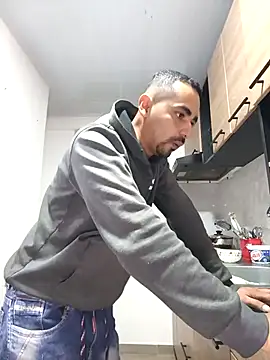 stivenlujan69 online show from 14, 12, 2025