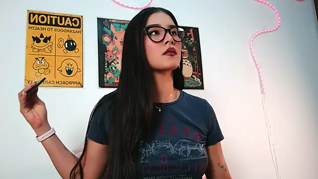 Aurorabeck  online show from 11, 10, 2025