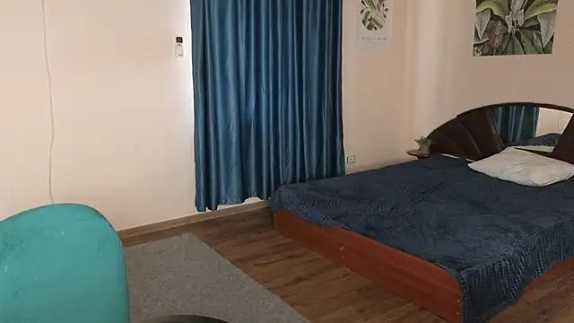 Snapshot of Ophelia_Orbit chatting on 2, 12, 2025 Ophelia Orbit online show from 2, 12, 2025