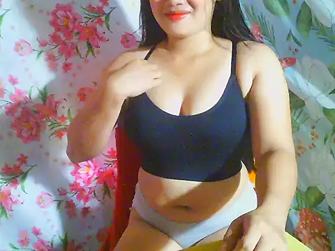 Snapshot of Katie_Winslet chatting on 13, 2, 2026 Katie Winslet online show from 13, 2, 2026