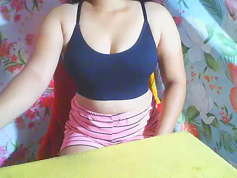 Snapshot of Katie_Winslet chatting on 19, 2, 2026 Katie Winslet online show from 19, 2, 2026