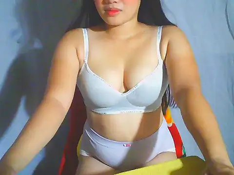 Snapshot of Katie_Winslet chatting on 15, 3, 2026 Katie Winslet online show from 15, 3, 2026