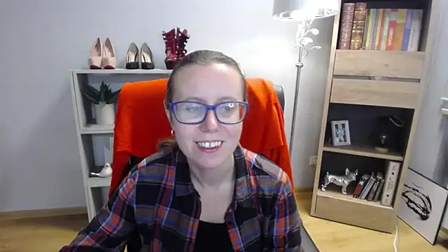 sweetxLizzy online show from 7, 11, 2025