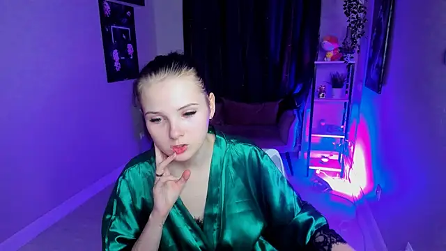 Leila xxBaby online show from 3, 10, 2025