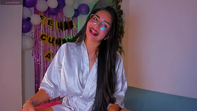 Snapshot of latingabby chatting on 6, 11, 2025 latingabby online show from 6, 11, 2025