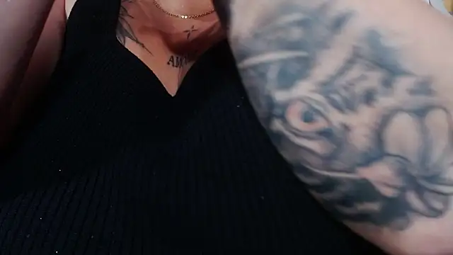 Snapshot of Naomi_Braunx chatting on 31, 10, 2025 Naomi Braunx online show from 31, 10, 2025