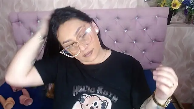 Snapshot of Naomi_Braunx chatting on 19, 11, 2025 Naomi Braunx online show from 19, 11, 2025