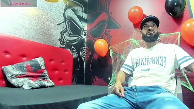 Snapshot of Damian_Shakur chatting on 21, 10, 2025 Damian Shakur online show from 21, 10, 2025