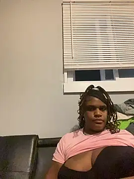 Snapshot of MosesWorld33 chatting on 7, 10, 2025 MosesWorld33 online show from 7, 10, 2025