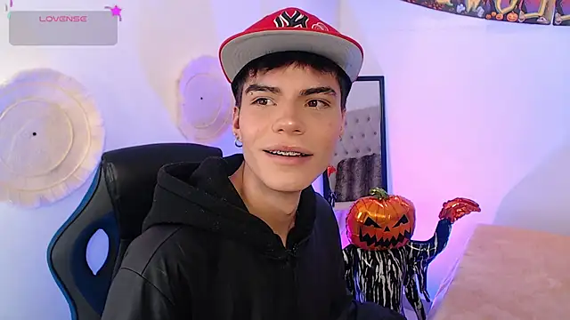 Dulcey  online show from 30, 10, 2025