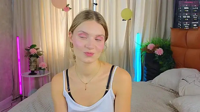 SoftBliss online show from 26, 9, 2025