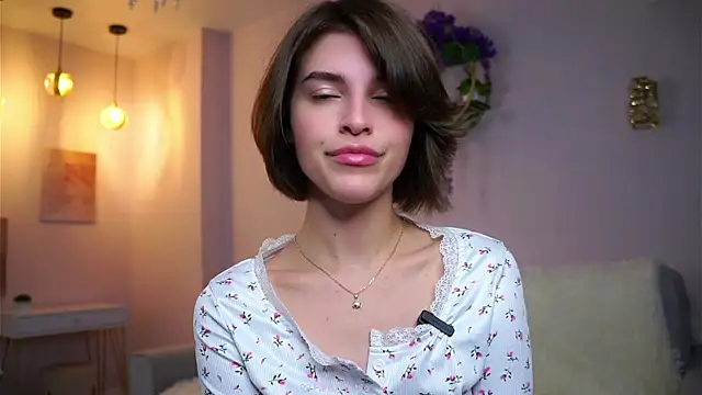 EleneButton online show from 26, 10, 2025