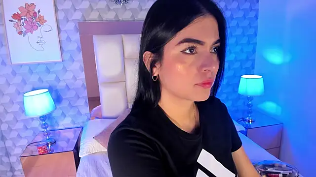 Sasha  sims   online show from 25, 10, 2025