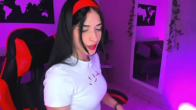 ZoeValencia1 online show from 3, 2, 2026