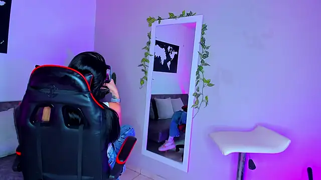 Snapshot of ZoeValencia1 chatting on 9, 3, 2026 ZoeValencia1 online show from 9, 3, 2026