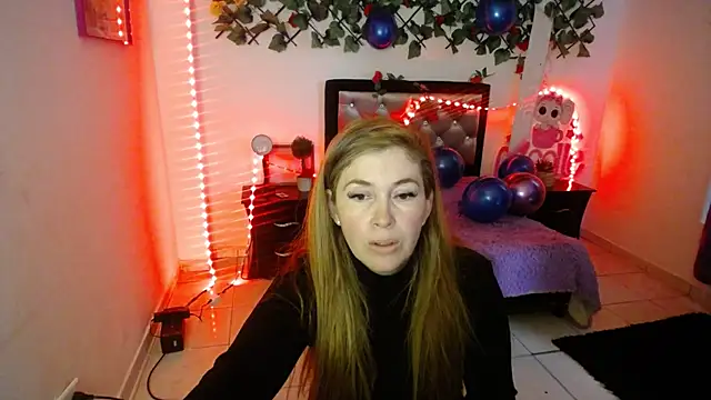 laura evans1998 online show from 12, 9, 2025