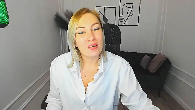 CamilaFatem online show from 15, 9, 2025