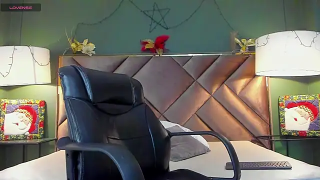 Snapshot of Aiden_Royce chatting on 14, 12, 2025 Aiden Royce online show from 14, 12, 2025