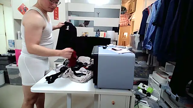 Snapshot of kk1m13 chatting on 1, 3, 2026 kk1m13 online show from 1, 3, 2026