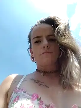 Snapshot of CassA-Nova chatting on 12, 11, 2025 CassA-Nova online show from 12, 11, 2025