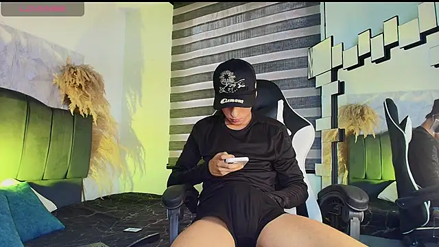 Isaac tan online show from 6, 3, 2026