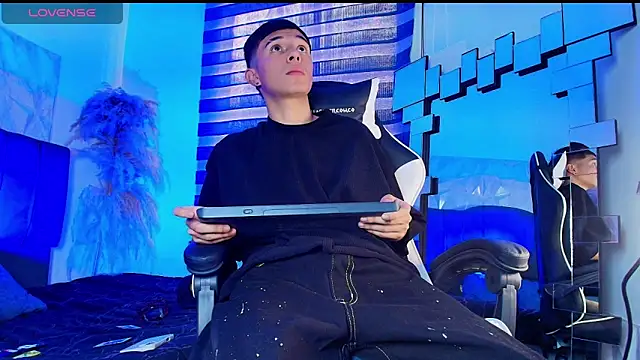 Isaac tan online show from 19, 3, 2026