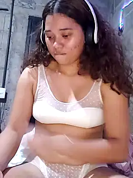 Snapshot of Violethroos chatting on 22, 2, 2026 Violethroos online show from 22, 2, 2026